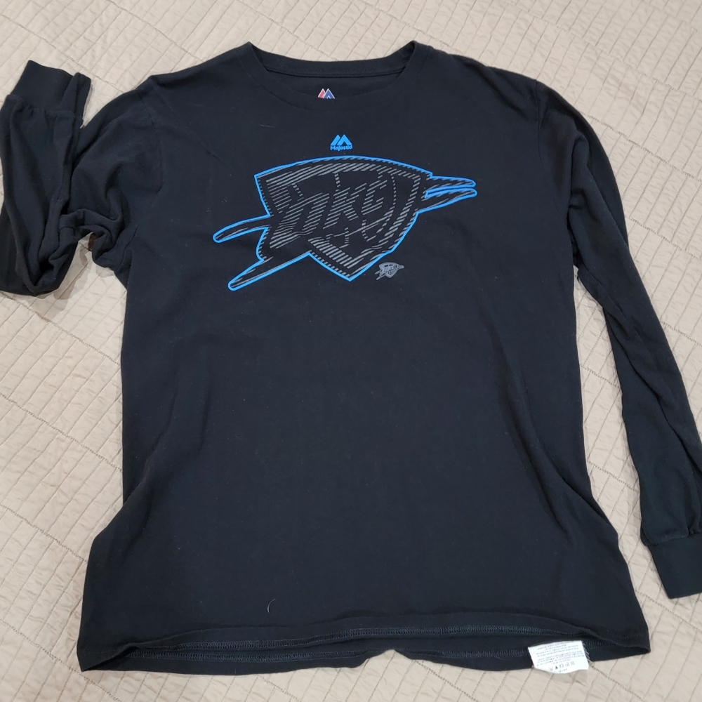 🎈2for$10🎈Black OKC Thunder shirt